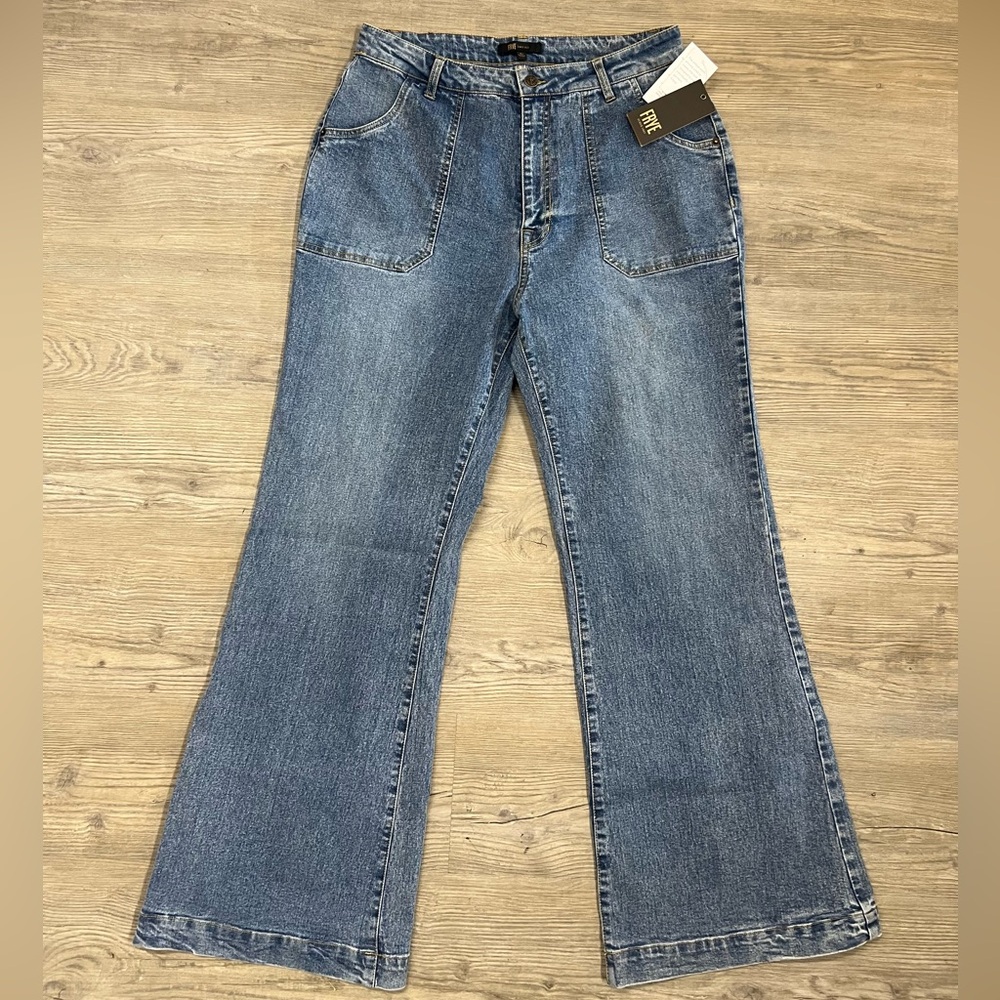 NWT Frye Wide-leg Flare Vintage Wash Blue Jeans 31